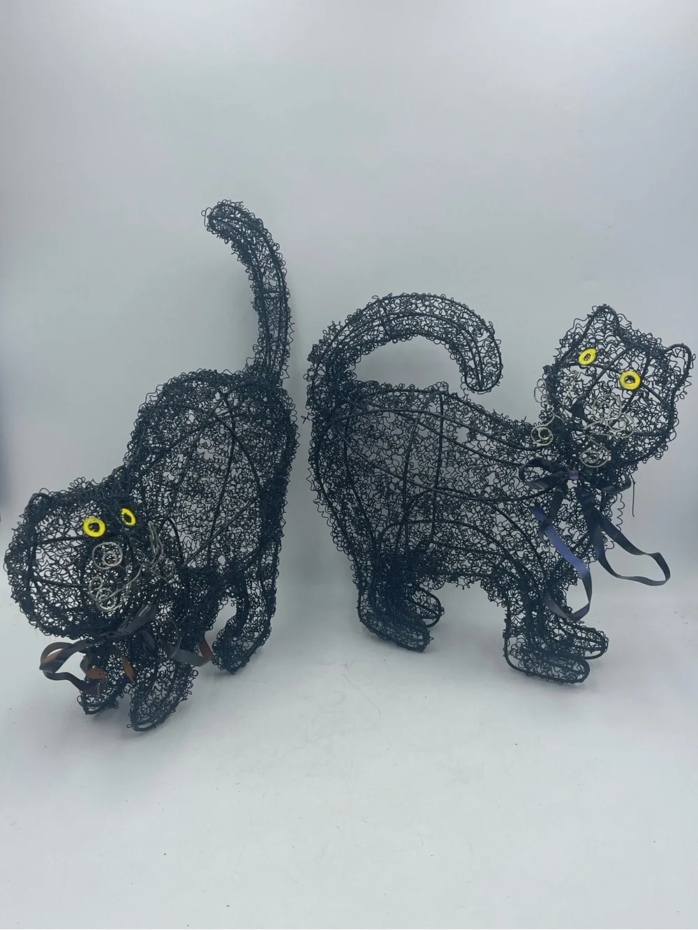 2 Primitive Black Wire Scaredy Cats: Handcrafted Gothic Halloween Folk Art Decor